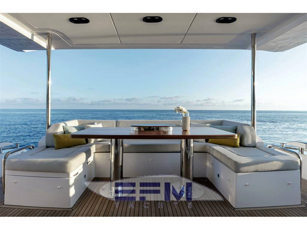 Azimut 72