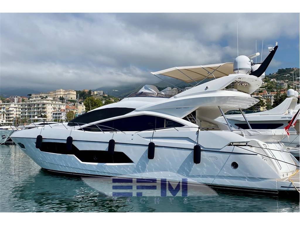 Sunseeker 80 yacht
