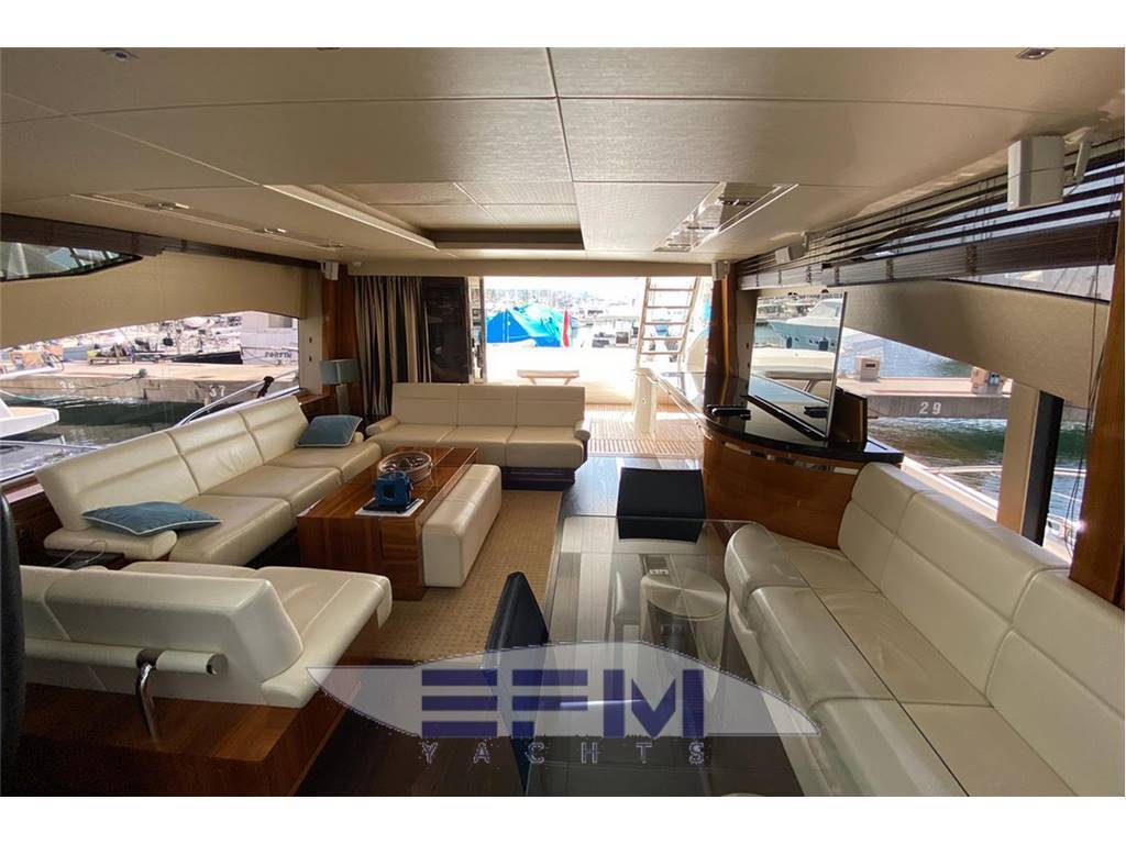 Sunseeker 80 yacht