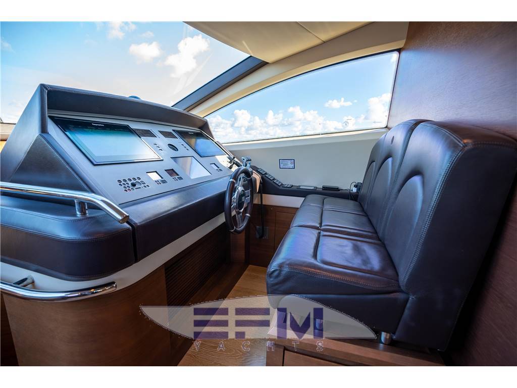 Azimut 78 fly