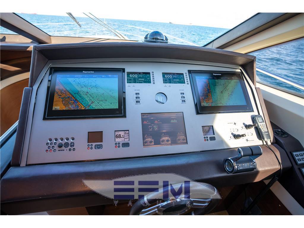 Azimut 78 fly