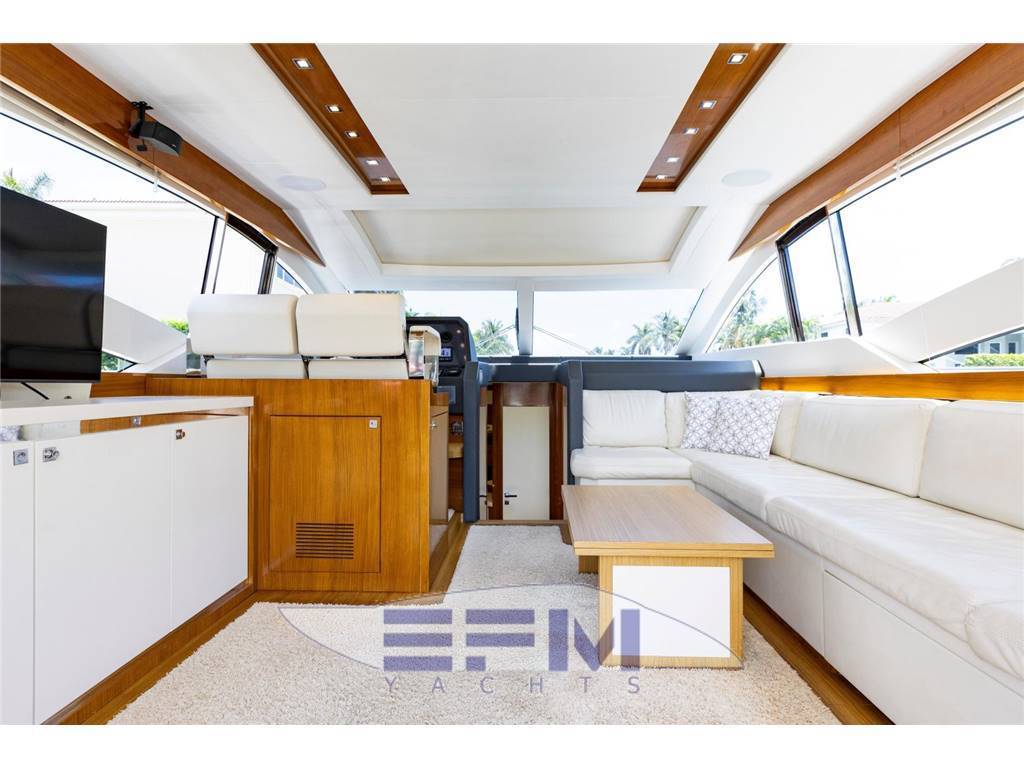 Uniesse 55 s