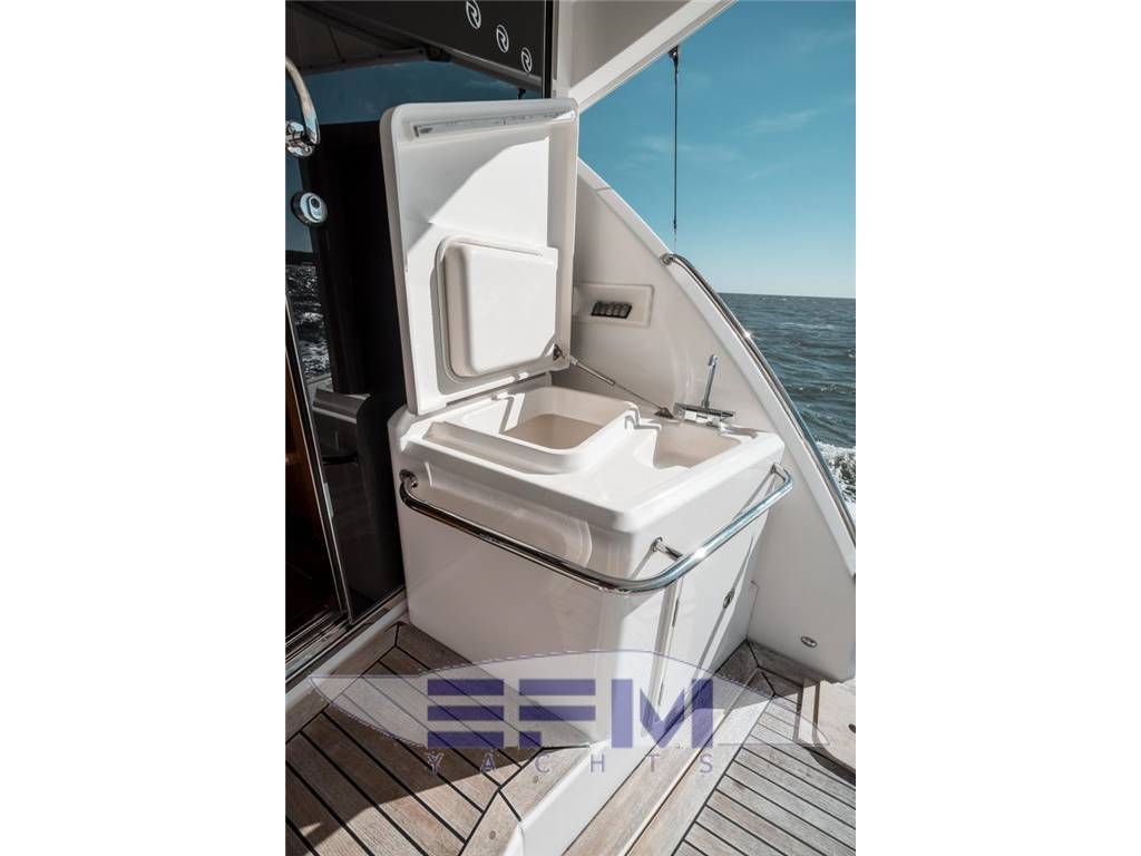 Riviera 53