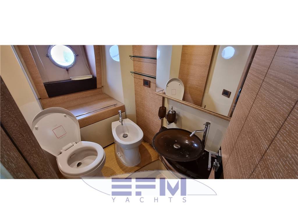 Azimut benetti 58 fly