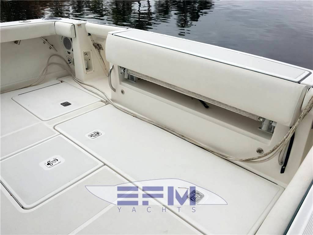 Tiara 3200
