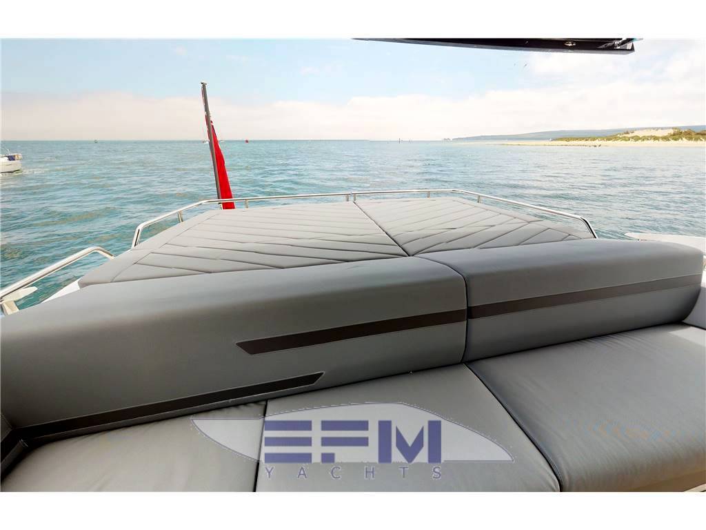 Sunseeker Predator 74