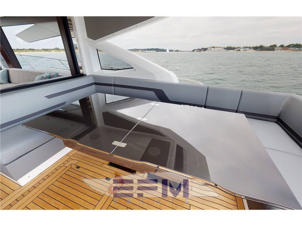 Sunseeker Predator 74