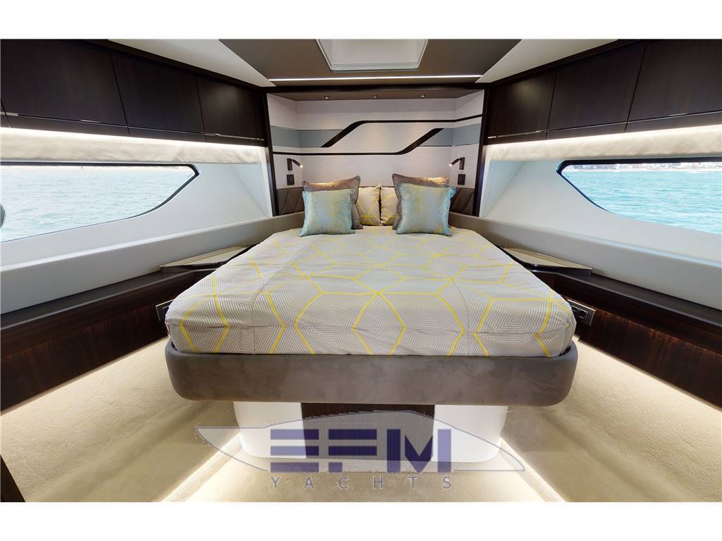 Sunseeker Predator 74