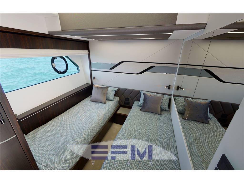 Sunseeker Predator 74