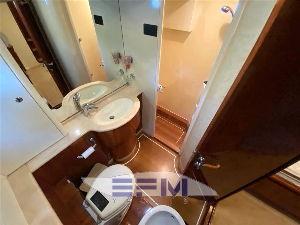 Ferretti 68