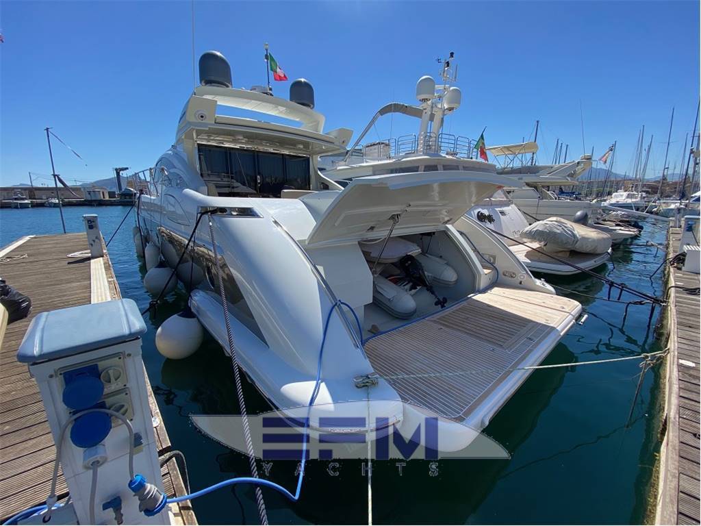Azimut 68s