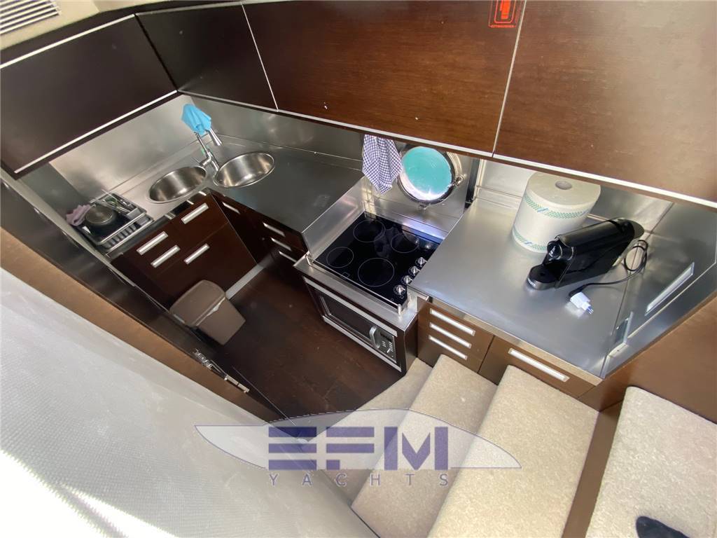 Azimut 68s