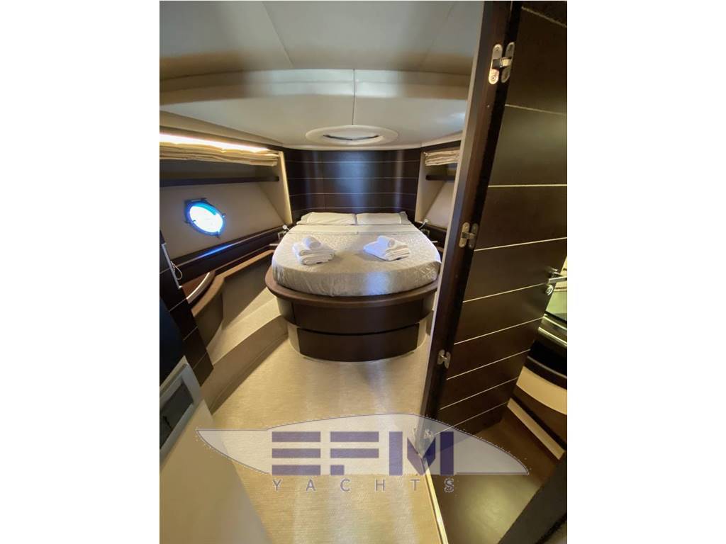 Azimut 68s
