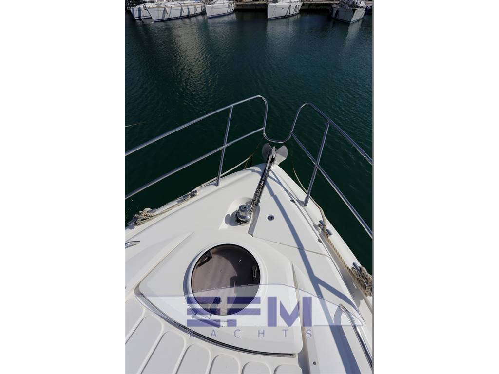 Princess yachts 42 fly