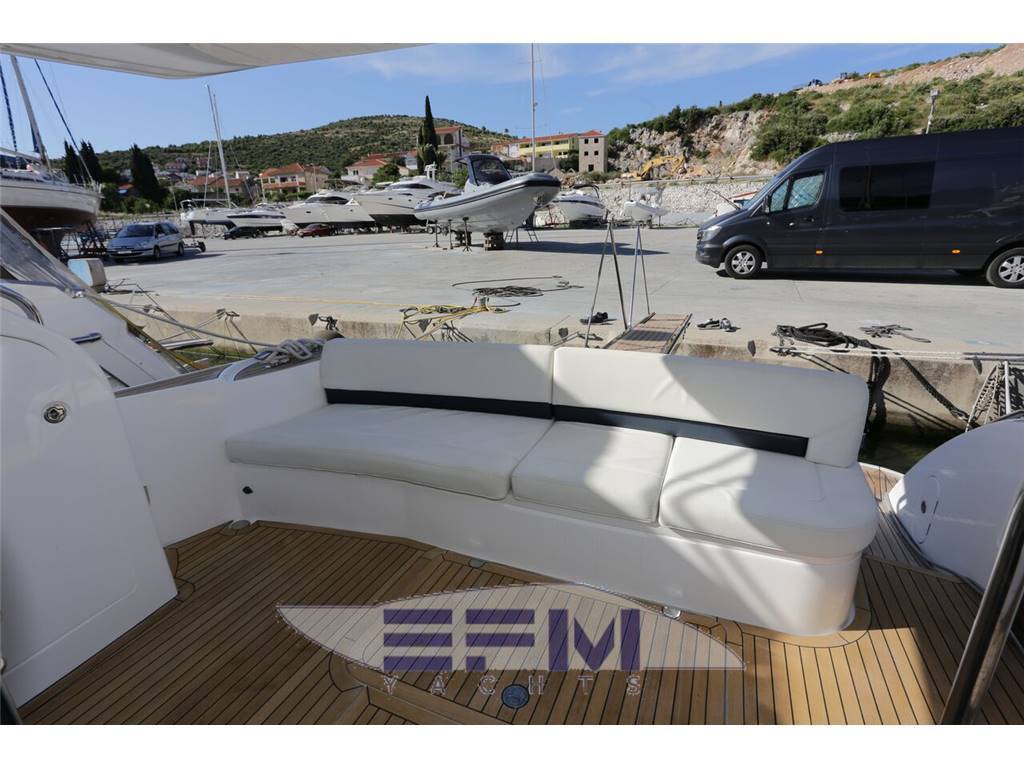 Princess yachts 42 fly