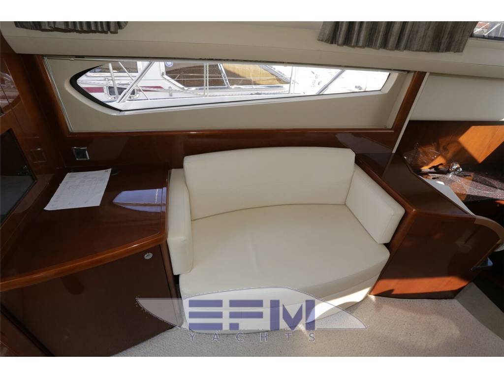 Princess yachts 42 fly