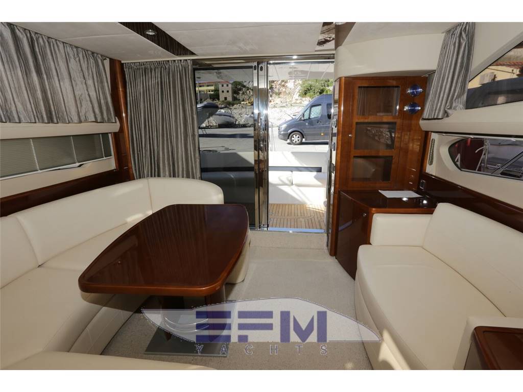 Princess yachts 42 fly