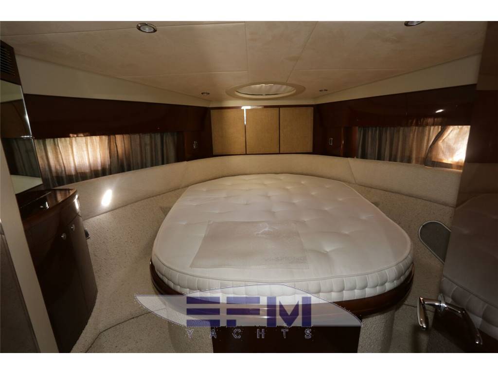 Princess yachts 42 fly