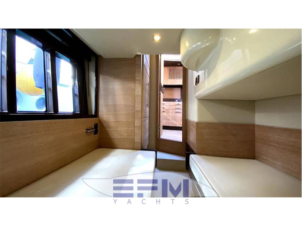 Azimut benetti 48 fly