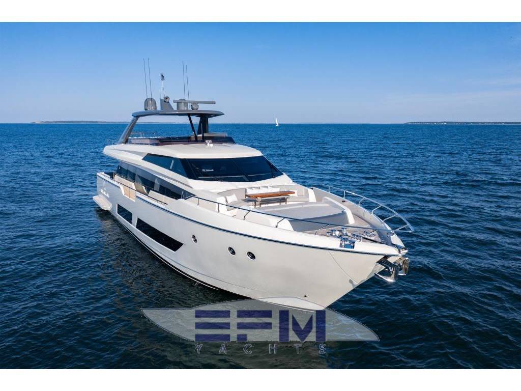 Ferretti 850