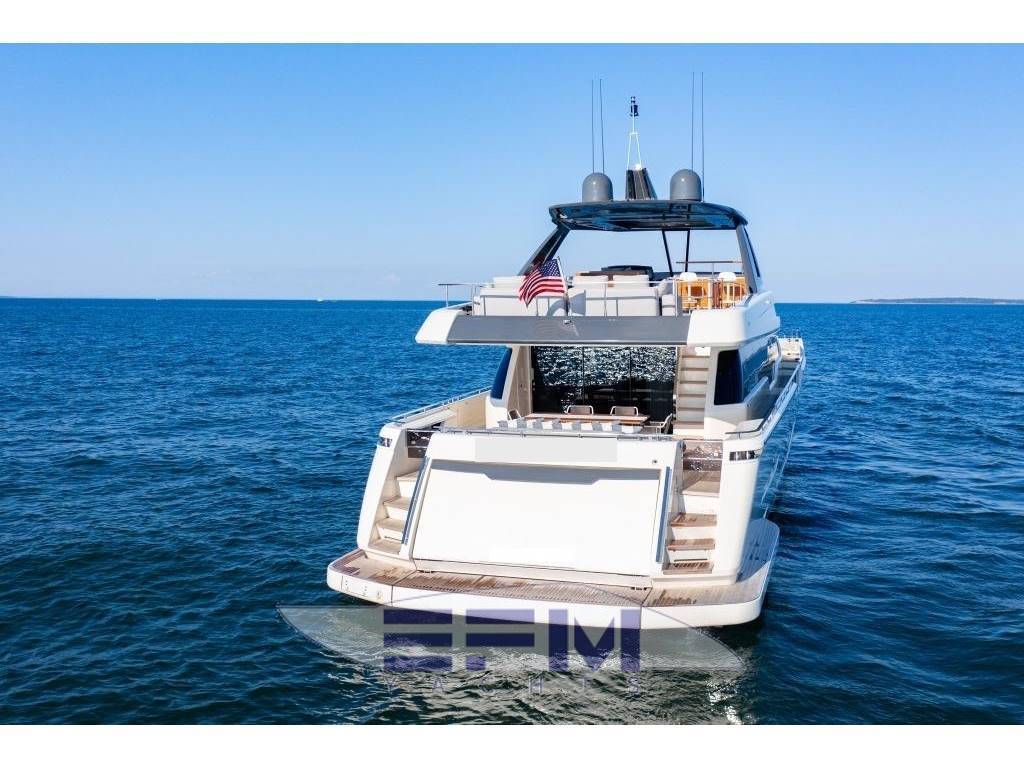 Ferretti 850