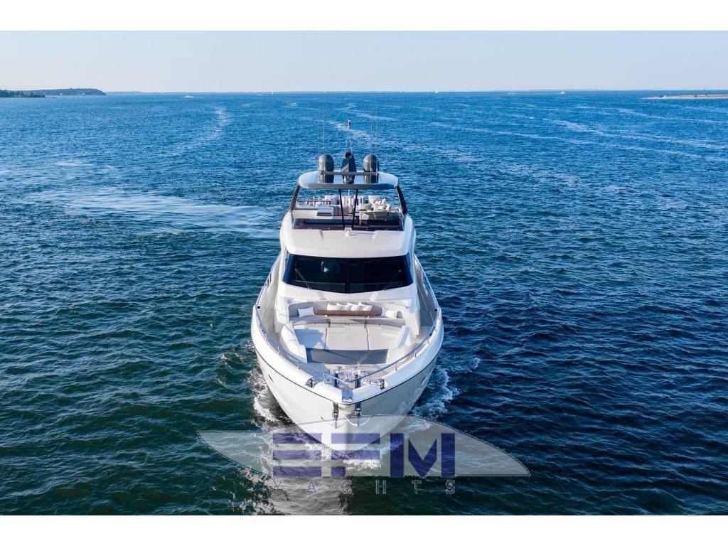 Ferretti 850