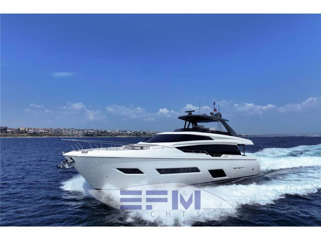 Ferretti 780