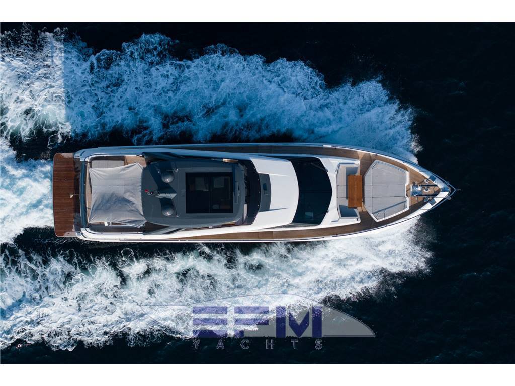 Ferretti 780