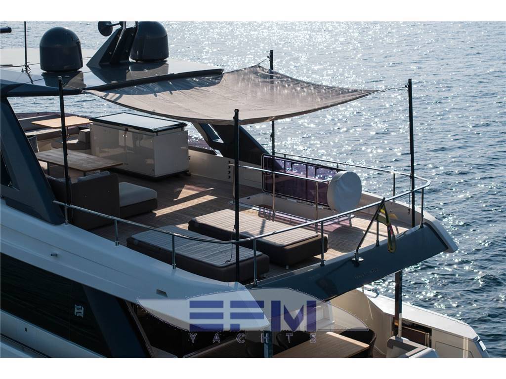 Ferretti 780