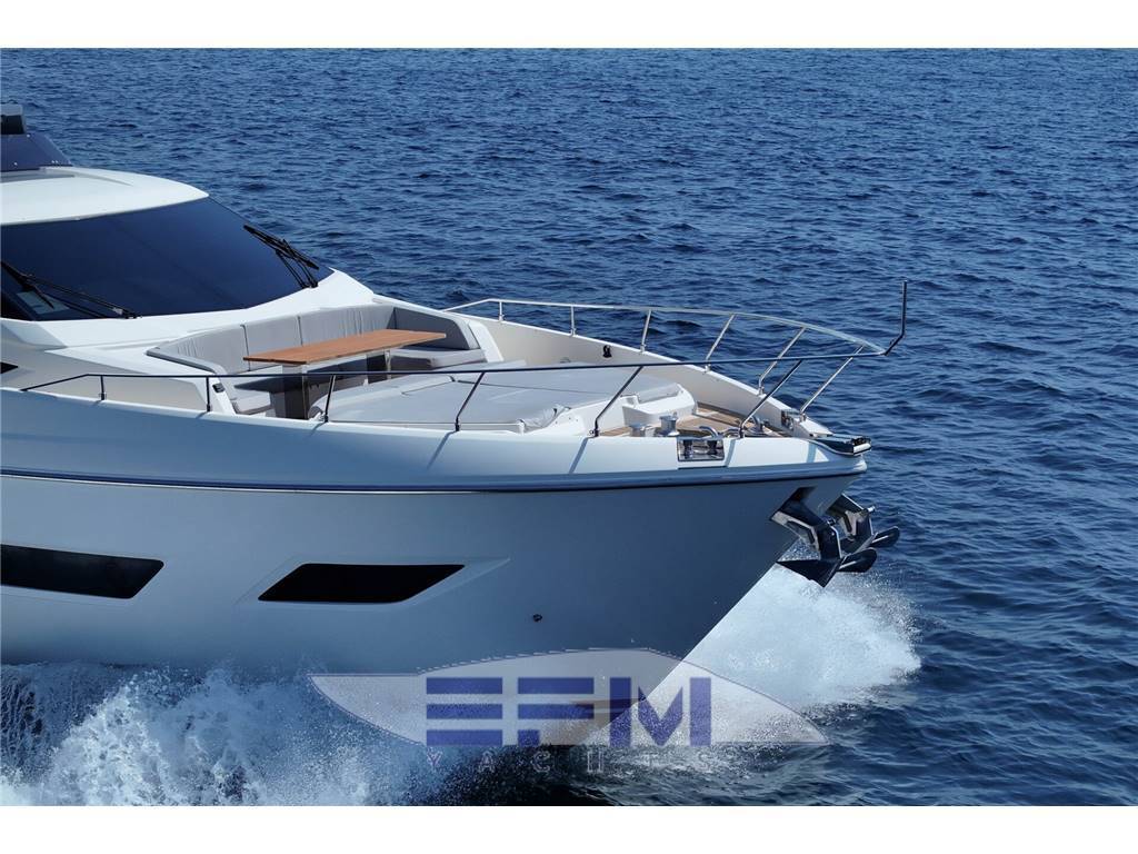 Ferretti 780