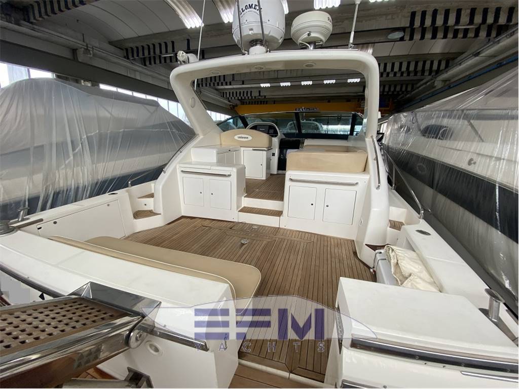 Uniesse 48 open