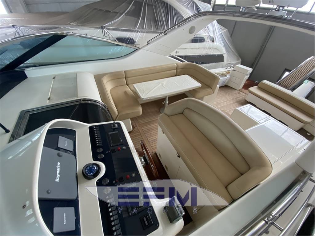 Uniesse 48 open