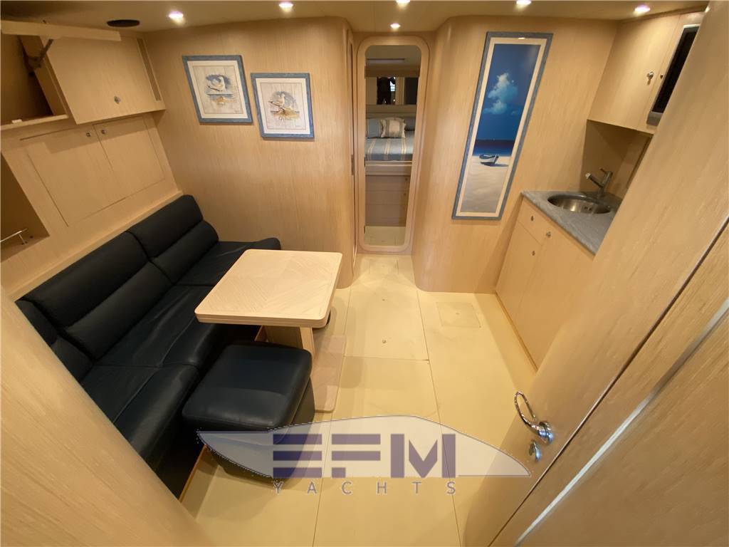 Uniesse 48 open