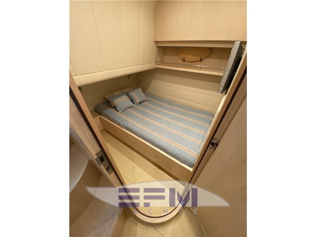 Uniesse 48 open