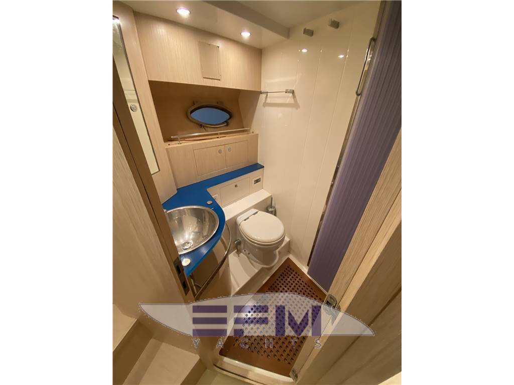 Uniesse 48 open
