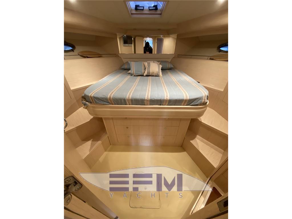 Uniesse 48 open