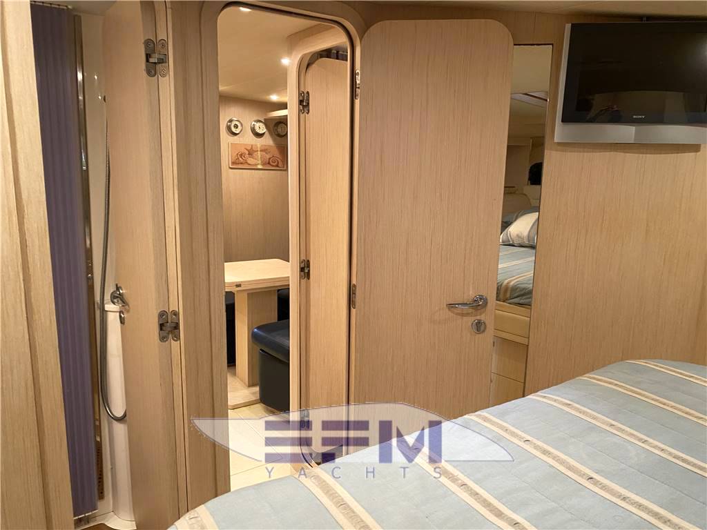 Uniesse 48 open