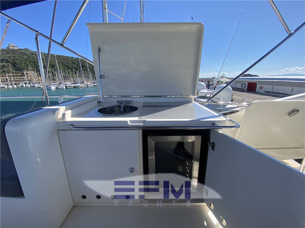 Uniesse 55 my