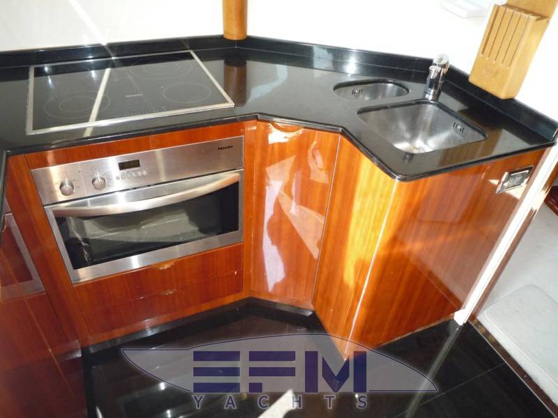 Uniesse marine 72 fly