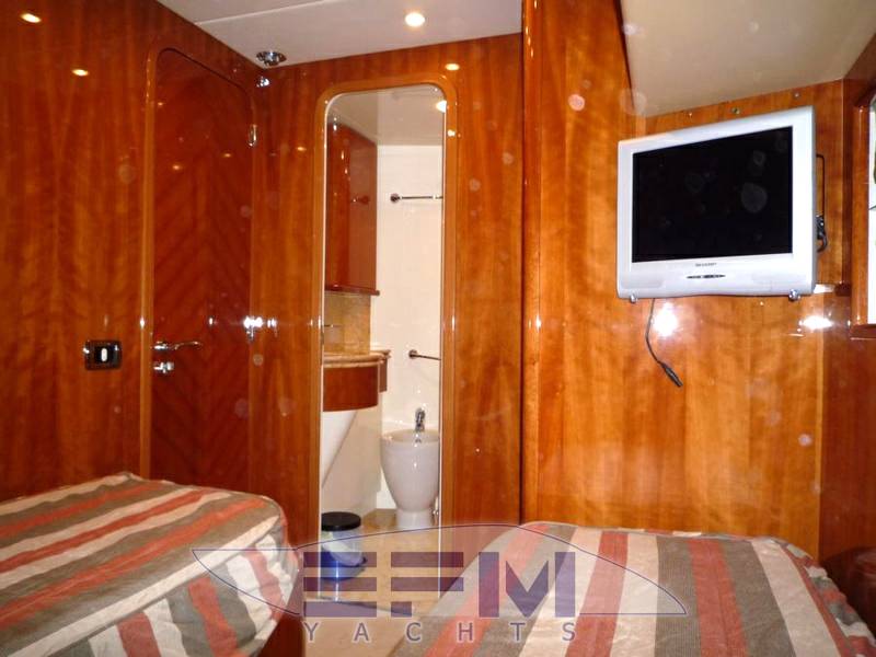 Uniesse marine 72 fly
