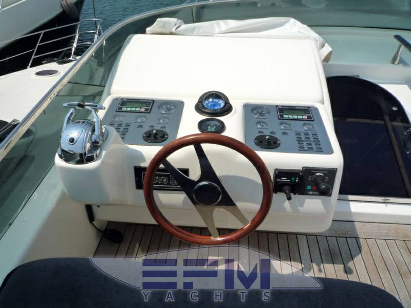 Uniesse marine 72 fly