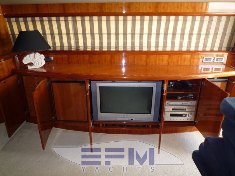Uniesse marine 72 fly