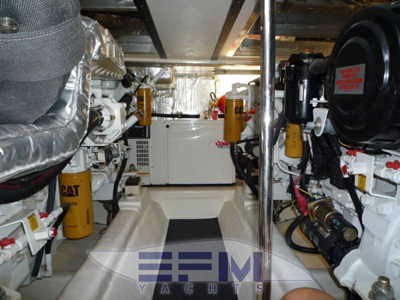 Riviera marine 47 flybridge