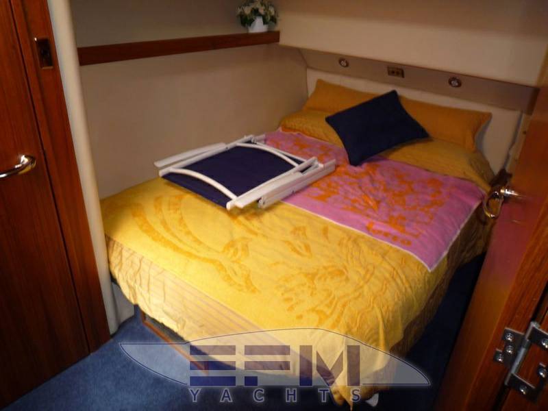 Riviera marine 47 flybridge