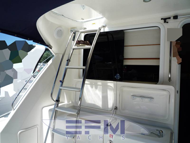 Riviera marine 47 flybridge