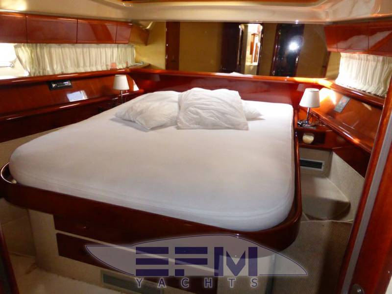 Ferretti 53