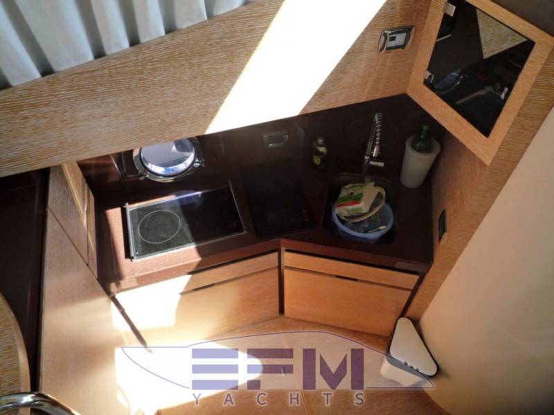 Azimut spa 38 fly