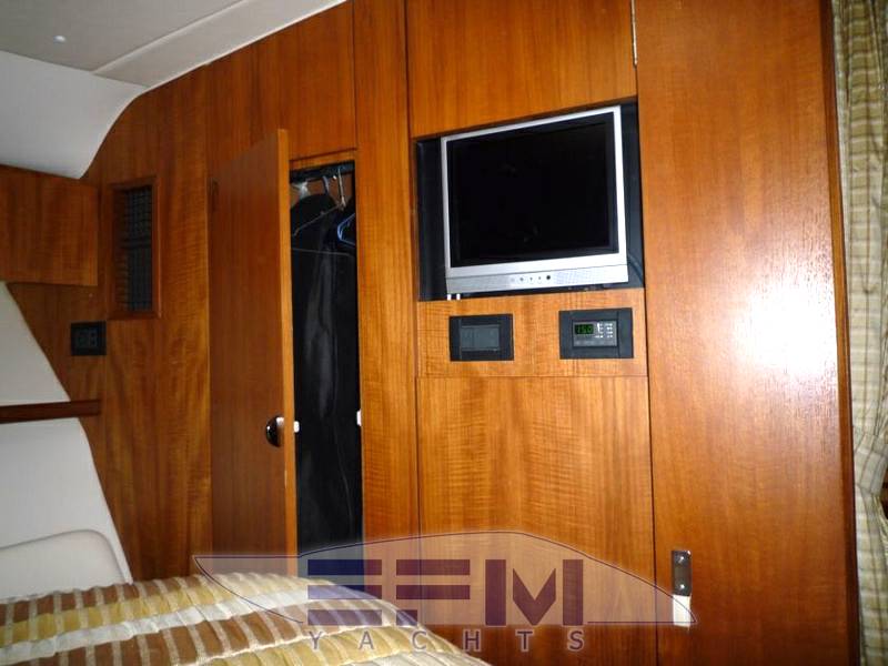 Tiara 3800 open