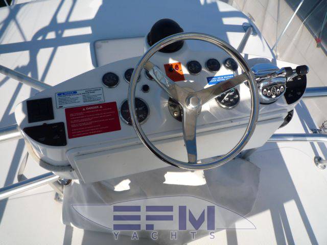 Luhrs 31 open