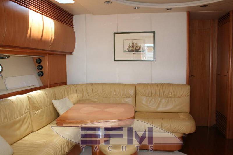 Pershing 54'